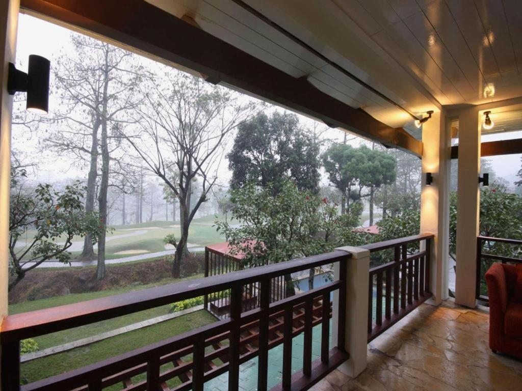 Taman Dayu Golf Club And Resort Prigen Exterior photo