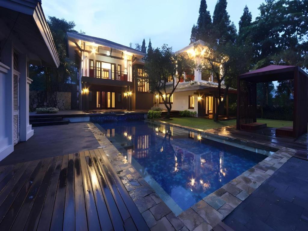 Taman Dayu Golf Club And Resort Prigen Exterior photo
